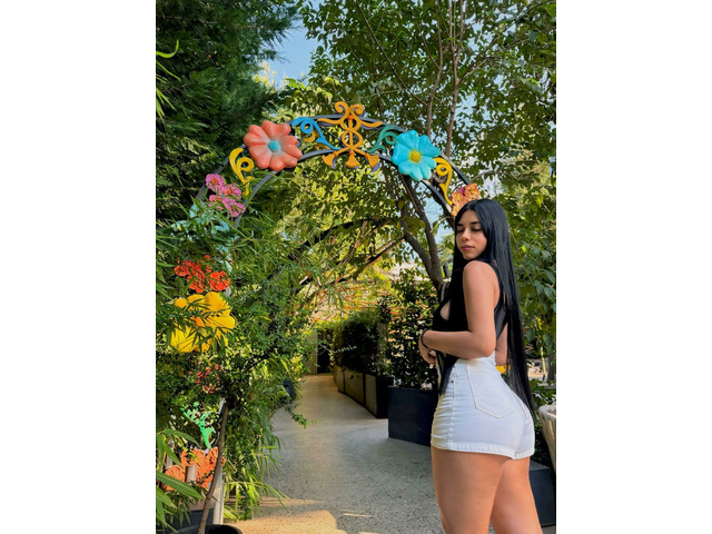 COQUETA Y TIERNA COLOMBIANA