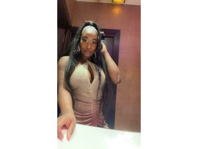 KENDRA SEDUCTORA NEGRA