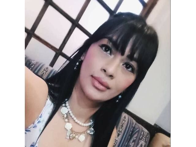 EXOTICA Y COMPLACIENTE GUARRILLA LATINA