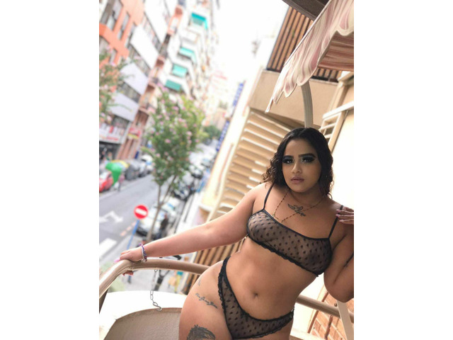 AGARRAME LAS TETAS MIENTRAS TE CORRES