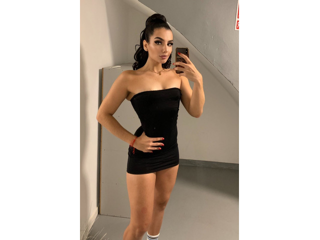 DUPLEX, UNA CHICA Y UNA TRANS MUY GUARRA. 90€