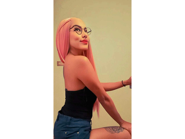 QUIERO SER TU MUÑECA REAL EN LA CAMA
