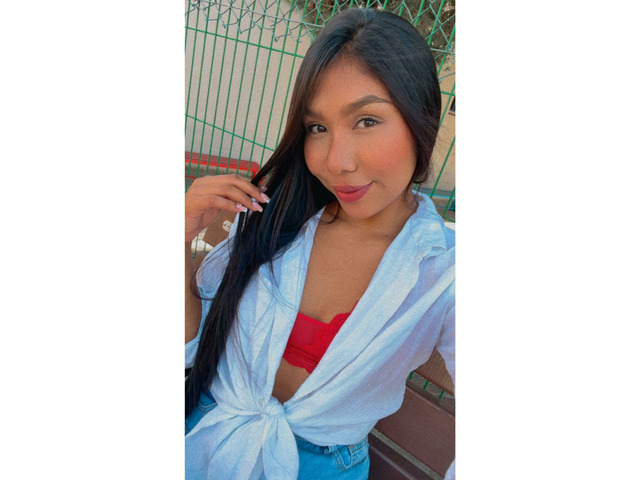 COLOMBIANA JUGUETONA