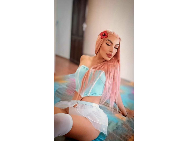 LA MUÑEQUITA CACHONDA