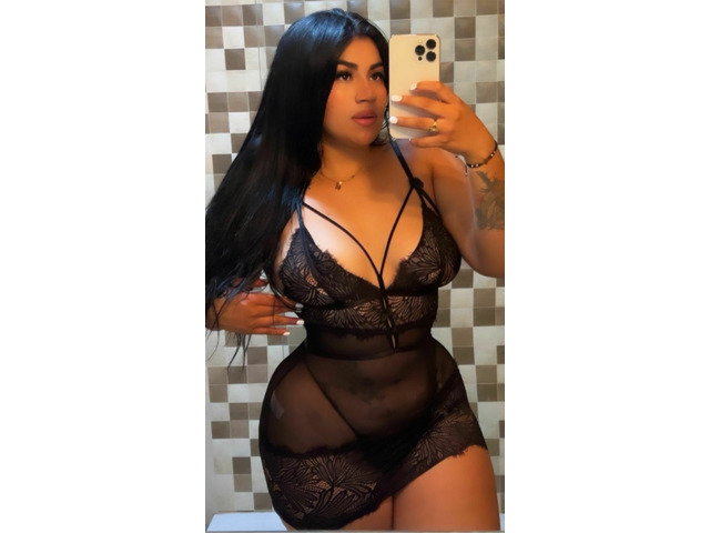 MORENITA CON UN CUERPO DE ESCANDALO