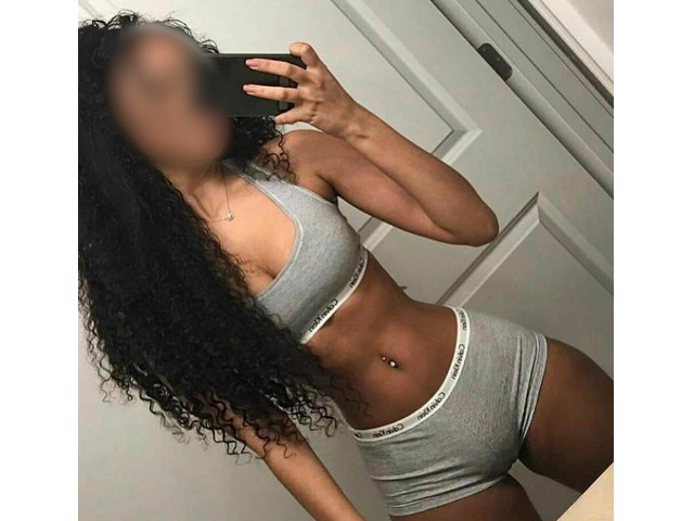 TE DOY LAS MAMADAS MAS RICAS DE TU VIDA