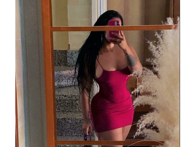 Sofia candente en Gandia, salidas