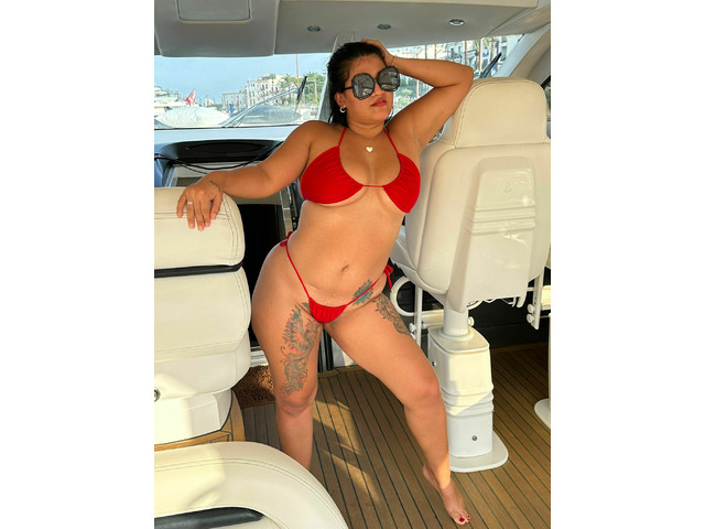 MIS TETAS GRANDES Y JUGUETONAS