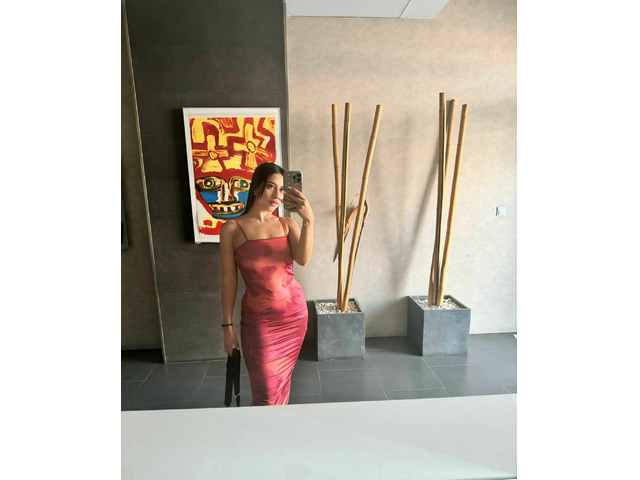 LATINA GUAPA FIESTERA
