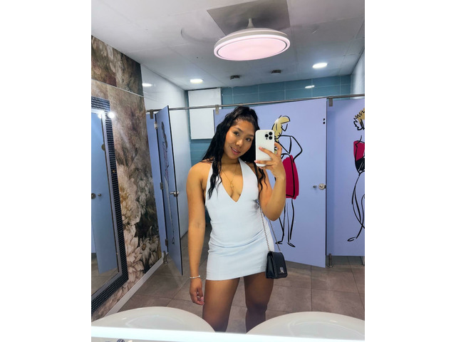 UNA MORENA ESPECTACULAR Y SEXY