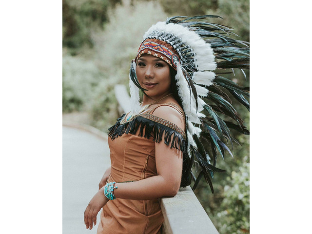 ARDIENTE POCAHONTAS LATINA