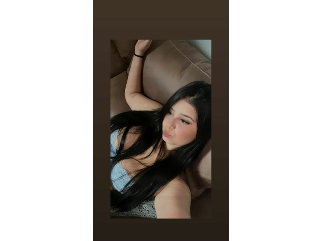 ENCANTADORA Y ARDIENTE CHICA