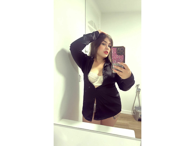 LLENA DE GANAS, FIESTERA Y MUY TRAVIESA