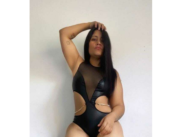 HERMOSA Y VOLUPTUOSA CHICA