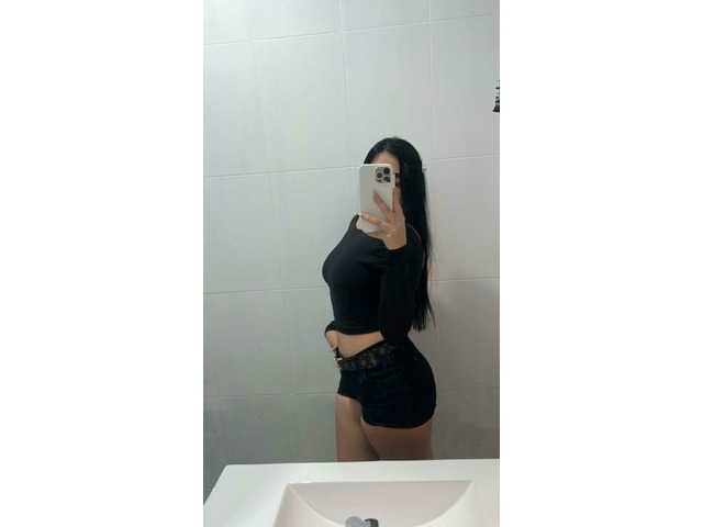 EXTROVERTIDA Y ATRACTIVA COLOMBIANA