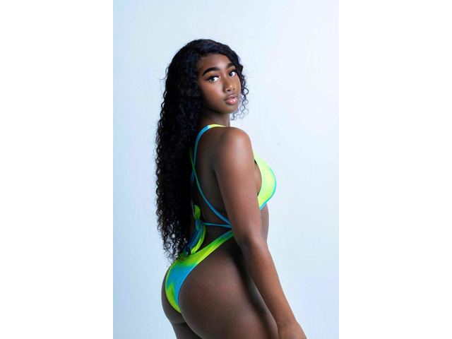 ANDREA TU MORENA PREFERIDA Y AVENTURERA