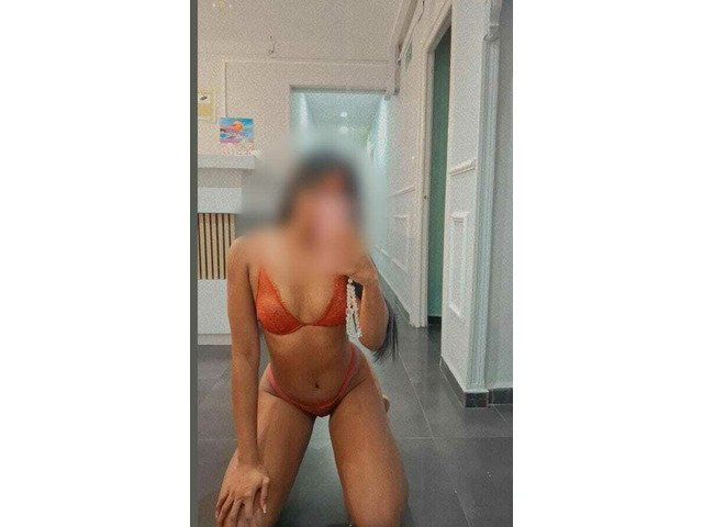 MORENA LATINA COMPLACIENTE Y DIVERTIDAD