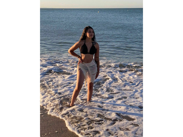 JOVEN, JUGUETONA, FIESTA INOLVIDABLE EN JÁVEA