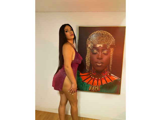 CARITA DE ANGEL CON CUIRVAS SENSUALES