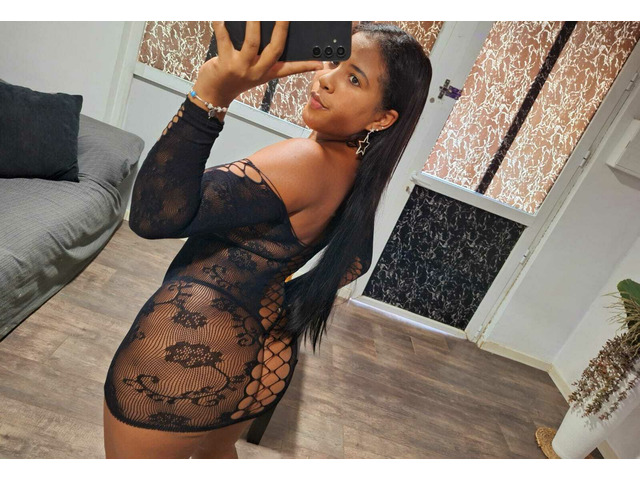 CACHONDA LATINA EN VALENCIA