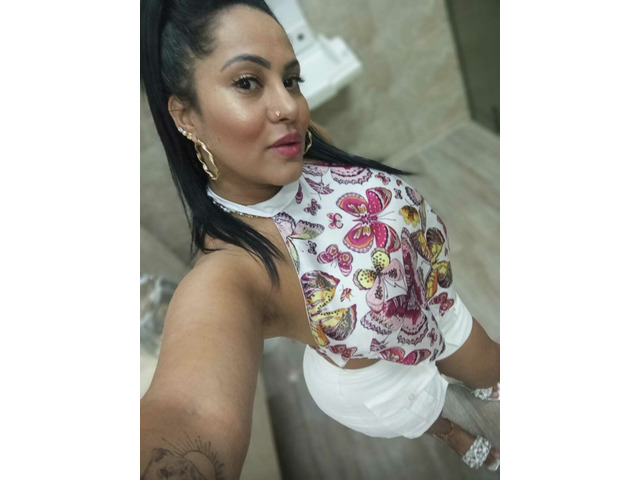 MORENA TETONA CON GANAS DE FOLLAR
