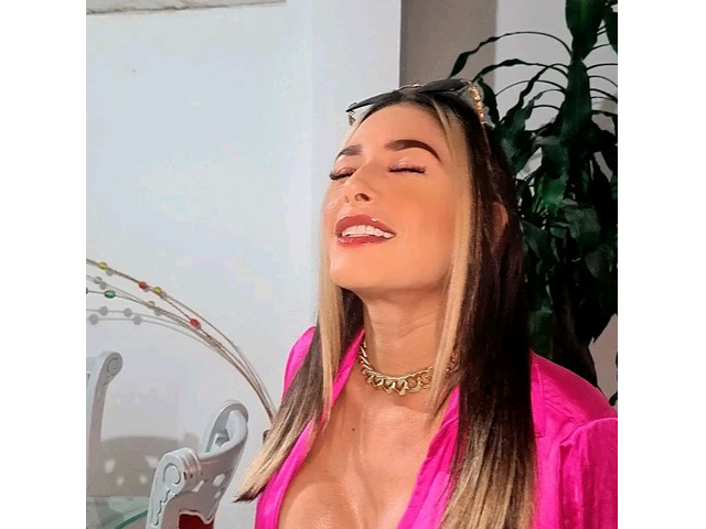 ANDREA, LA MEJOR COMBI. . . FIESTA Y PLACER