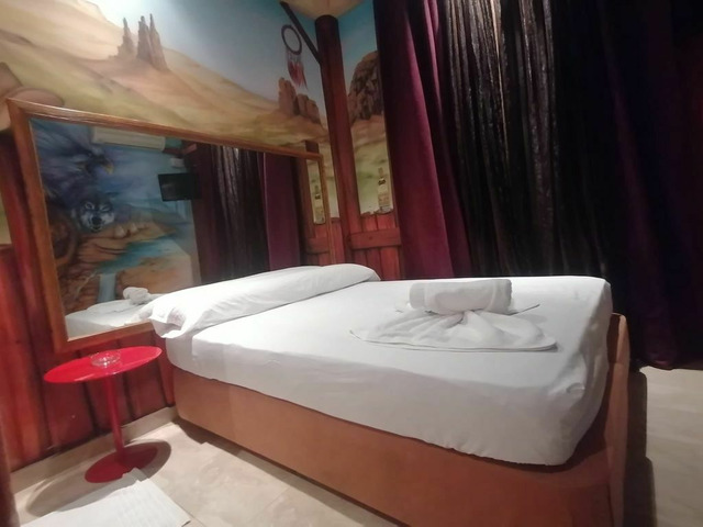 HABITACION  NOCHE PAREJAS