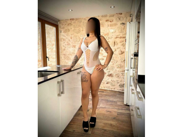 BELLAS CHICAS LATINAS EN TORREVIEJA