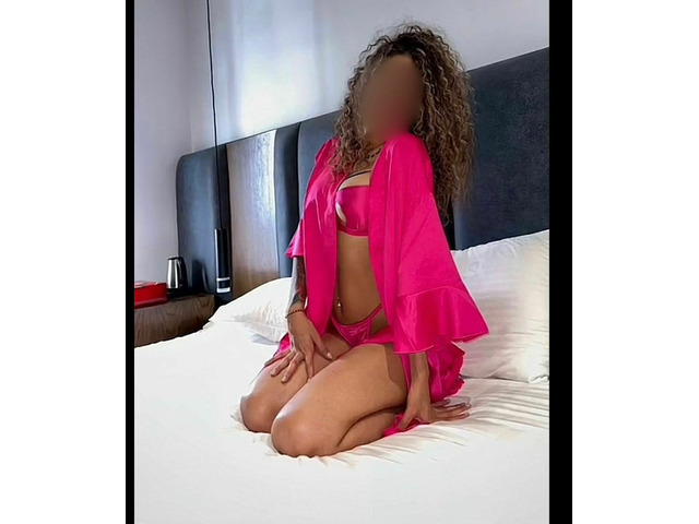 LATINA ARDIENTE Y HERMOSA