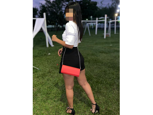 Joven Morena latina