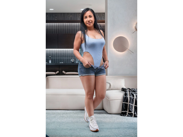 JUGUETONA LISTA PARA LA DIVERSIÒN. . MADURITA