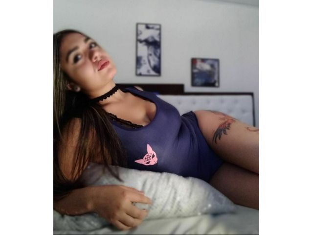COLOMBIANA JUGUETONA
