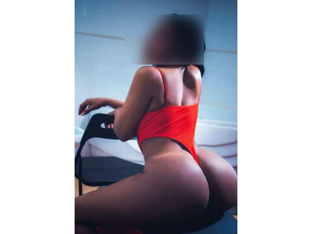 SEXY Y JUGUETONA MULATA