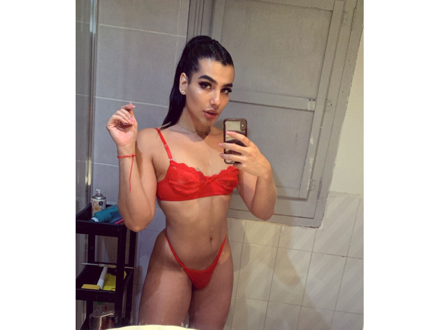UNA TRANS MUY POLLONA