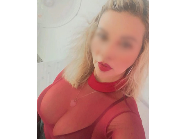 m* muy discreta disfruta de un buen masaje