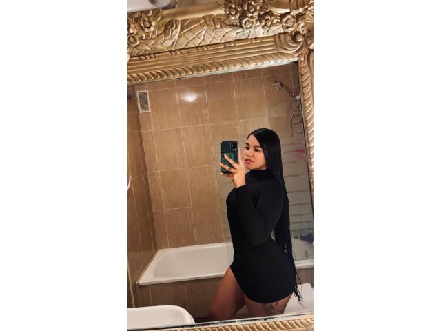 JOVENCITA DIVERTIDA Y COMPLACIENTE