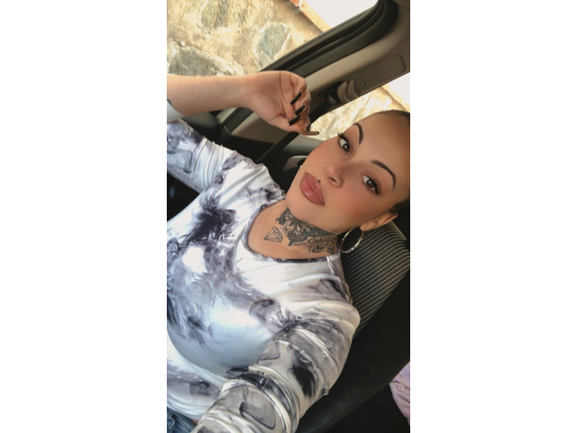 Alma, chica tatuada