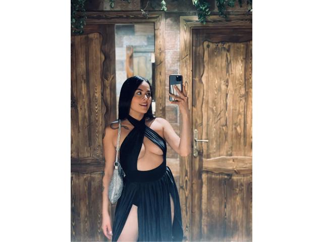 DULCE, ATENTA Y HERMOSA.