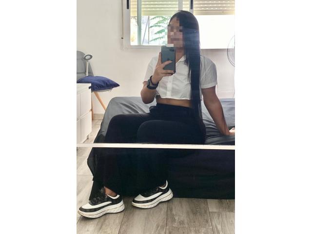 JOVENCITA DIVERTIDA Y COMPLACIENTE