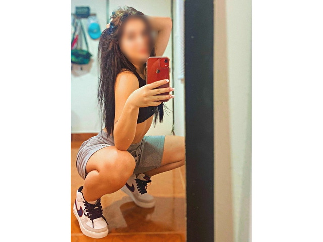 UNA CHICA MUY CALIENTE