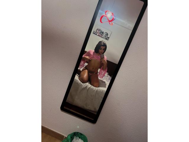 TRANS LATINA TRAGA POLLAS