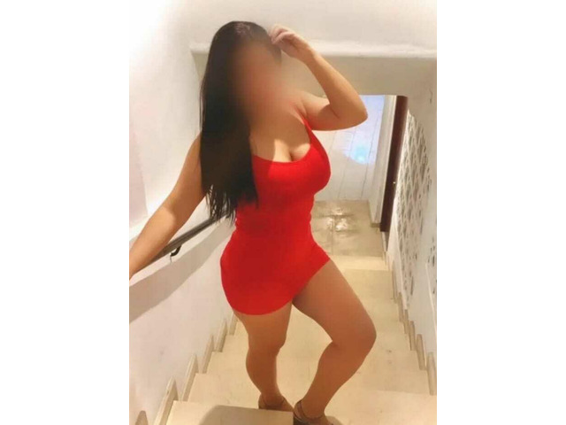 Mujer guapa y divertida