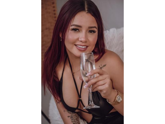 EXQUISITA MUÑECA REAL Y CALIENTE