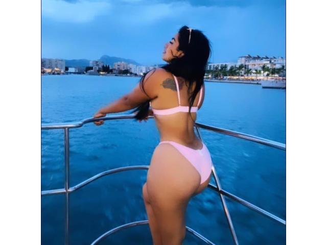 CHICA HERMOSA CON UN GRAN CULO