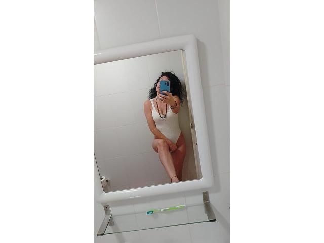 ENCANTADORA ESPAÑOLA MUY EROTICA