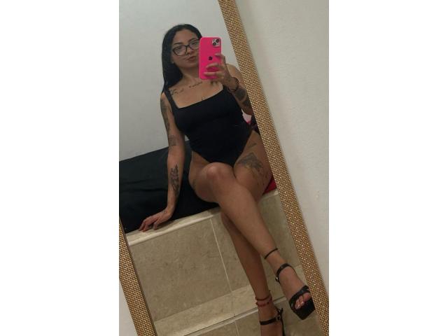 CHICA SUPER SEXY LAS 24H. . . . . . . .