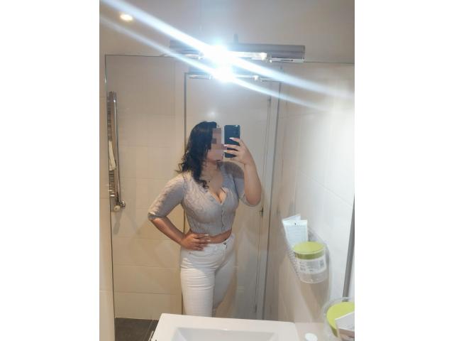 HERMOSA DAMA  MUY CARIÑOSA