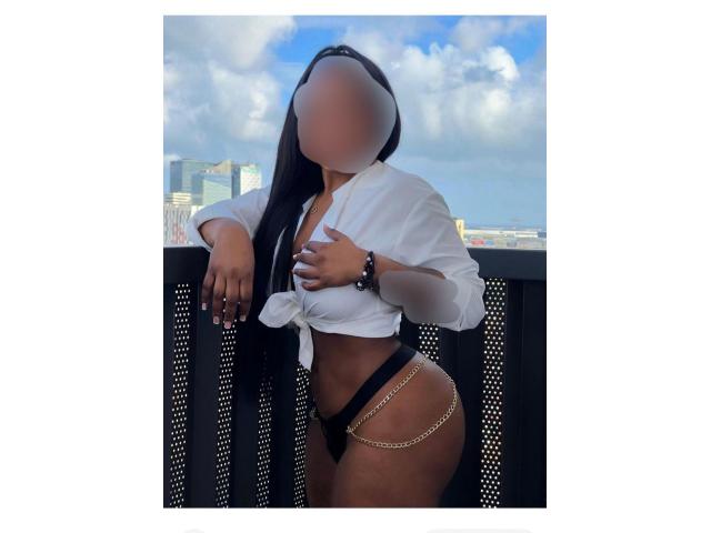 TU CHICA NUEVA EN ELDA. . .