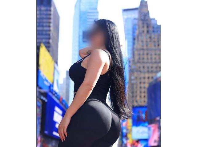 LATINA CARIÑOSA , APASIONADA Y FIESTERA