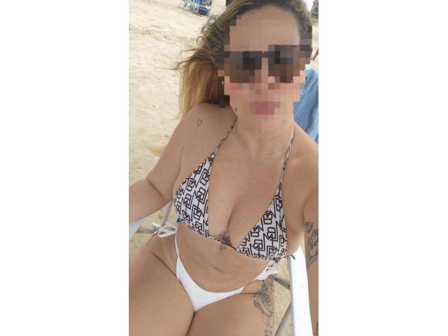 VEN PARA QUE CALMES TUS GANAS CONMIGO. .